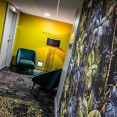 Otel Western Aquakub Aix-les-Bains